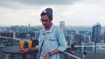 Potret Nabhan Cody, Driver Ojol Ganteng yang Hobi Kulineran dan Minum Kopi