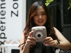 Fujifilm Luncurkan Instax Square SQ20, Ini Bentuknya