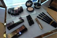 Vanesha Prescilla: Makeup Long Lasting & Youthful Jadi Andalanku