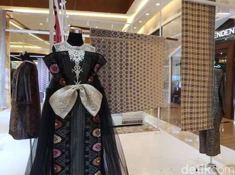 Ultah 1 Dekade, Cita Tenun Indonesia Pamerkan Tenun dari 14 Daerah