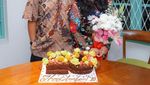 Gaya Stylish Ibunda Rachel Vennya Saat Kulineran di Berbagai Negara