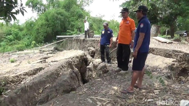 Balai Besar Sungai Bengawan Solo Data Titik Longsor di Lamongan Balai Besar Sungai Bengawan Solo Data Titik Longsor di Lamongan