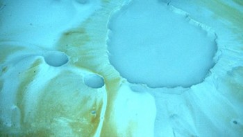 Di lautan, terdapat danau bawah air yang adalah sekumpulan air dengan tingkat garam lebih tinggi dari laut di sekelilingnya, sehingga tampak sebagai tempat terpisah. Sayangnya danau semacam ini beracun sehingga berbahaya jika dijangkau manusia. Foto: istimewa