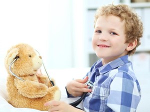 Anak Laki-laki Main Boneka dan Masak-masakan, Apa Dampaknya?