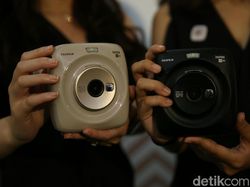 Fujifilm Luncurkan Instax Square SQ20, Ini Bentuknya