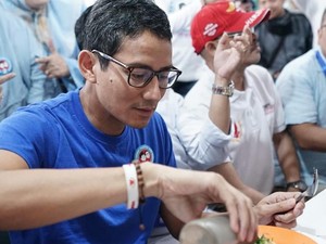 Ahok Bikin Transparan Pertamina, Sandiaga Dapat Rp 100.000 dari Garuda