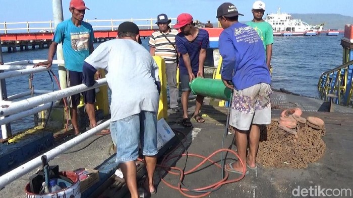 Jelang Libur Akhir Tahun, ASDP Ketapang Lakukan Perbaikan Dermaga