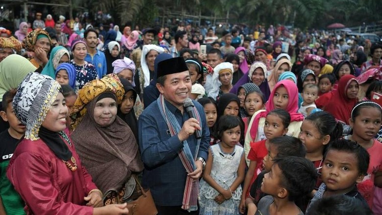 Bupati di Jambi Ini akan Wajibkan Siswa Salat Subuh dan Masuk Rapor Bupati di Jambi Ini akan Wajibkan Siswa Salat Subuh dan Masuk Rapor