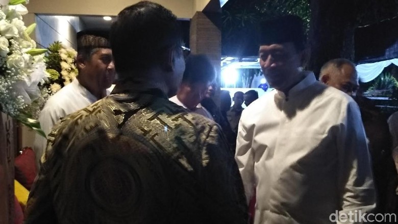 Cucu Meninggal, Wiranto Tiba di Rumah Duka Cucu Meninggal, Wiranto Tiba di Rumah Duka