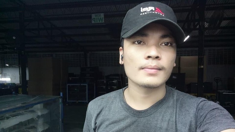 Polisi Tetapkan HS Jadi Tersangka Pembunuh Satu Keluarga di Bekasi Polisi Tetapkan HS Jadi Tersangka Pembunuh Satu Keluarga di Bekasi