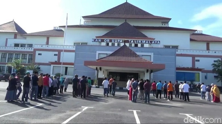 Kasus Korupsi Sekda Tasikmalaya, Dana Hibah Disunat 90 Persen Kasus Korupsi Sekda Tasikmalaya, Dana Hibah Disunat 90 Persen