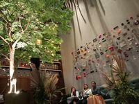 Makan di Resto Milik Suami Dian Sastro Serasa Lagi Traveling 