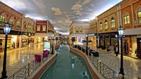 Berdiri di atas lahan seluas 360 ribu meter persegi, Mal Villaggio dilengkapi dengan nuansa Venesia dan kanal sepanjang 150 meter (Villaggio Qatar)