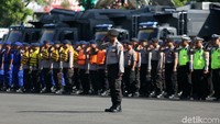 Pasukan yang menjadi peserta apel seperti polisi, TNI, BPBD, Satpol PP dan beberapa lembaga lain.