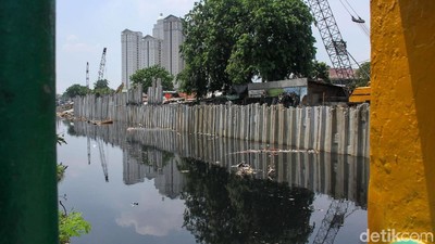 Pasca Waring, Kali Item Kini Dibangun Turap