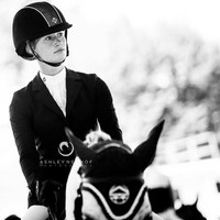 Jennifer memiliki tanah yang super luas di Florida untuk berkuda. Properti dari sang ayah tersebut disebut-sebut senilai Rp 500 miliar. Tanah ini dipersiapkan oleh Bill untuk masa depan Jennifer. Foto: dok. Instagram