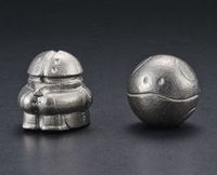 Kini Pria Bisa Ngeteh Seru dengan Teko Besi Berbentuk Robot 