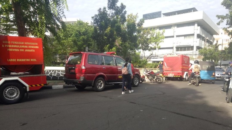 Imbas Kebakaran, Jalur di Belakang Kementerian Pertahanan Steril Imbas Kebakaran, Jalur di Belakang Kementerian Pertahanan Steril