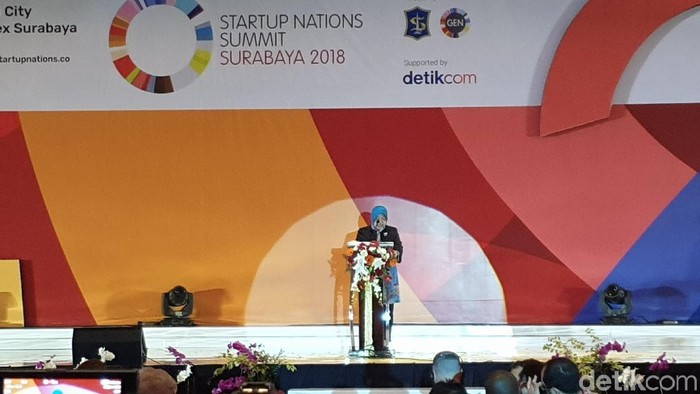 Wali Kota Surabaya Tri Rismaharini di Startup Nations Summit (SNS) 2018 (Foto: Adi Fida Rahman/detikINET) Wali Kota Surabaya Tri Rismaharini di Startup Nations Summit (SNS) 2018 (Foto: Adi Fida Rahman/detikINET)