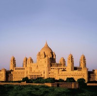 Seorang sumber mengungkap kalau Priyanka Chopra dan Nick Jonas akan menikah pada 30 November atau 2 Desember 2018. Lokasi pernikahan mereka pun dipilih di India, tempat kelahiran sang calon mempelai wanita. Foto: Getty Images