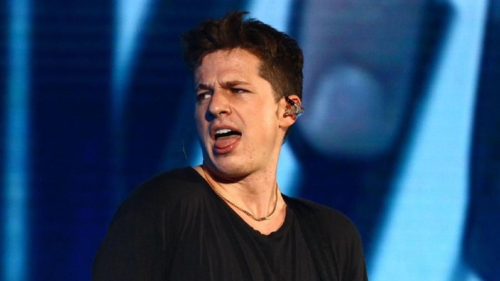 Konser Perdana Charlie Puth di Indonesia

Penyanyi asal Amerika Serikat Charlie Puth menggelar konser perdananya bertajuk Voicenotes di ICE BSD, Tanggerang, Banten, Jumat (16/11/2018). Charlie Puth membawakan lagu-lagu hits nya seperti Attention, One Call Away, How Long dan masih banyak lagi. Grandyos Zafna/detikcom
