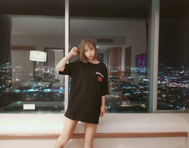 Feline memberikan klarifikasi di Facebook bahwa dirinya tidak mendapatkan hadiah apapun dari kontes kecantikan tersebut. Namun, kini ia diminta untuk mengembalikan mahkota, dan selempang. Jika saya tidak melakukannya, mereka akan mengambil tindakan hukum terhadap saya, ungkap Feline Foto: Instagram