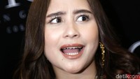 Apalagi merayakan dengan bunga-bunga seperti seleb muda lainnya. Pool/Palevi S/detikFoto.