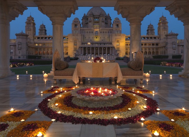 Taj Umaid Bhawan Palace memiliki 347 kamar, termasuk ruang singgasana, museum, ruang perjamuan, ballroom, perpustakaan, kolam renang dalam ruangan dan spa. Foto: Dok. Grand Luxury Hotels