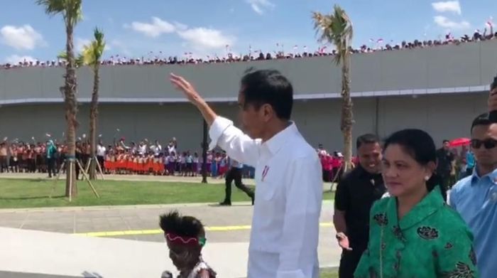 Foto: Presiden Jokowi resmikan monumen kapsul waktu, Merauke. (Istimewa) Foto: Presiden Jokowi resmikan monumen kapsul waktu, Merauke. (Istimewa)