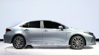 Corolla varian standar yang dihadirkan di China dilengkapi Data Communication Module (DCM), sebuah komponen integral Toyota Conected. Layanan terhubung ini akan disematkan di semua kelas, yang siap memberikan layanan keamanan dan ketenangan pikiran kepada pelanggan setiap waktu. Istimewa/Toyota. 