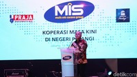 Acara itu dihadiri langsung oleh Chairman MIS Group Tedy Agustiansjah. Ia pun memaparkan kehebatan dan keunggulan aplikasi teranyarnya.