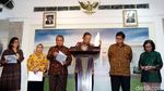 3 Menteri Luncurkan Paket Kebijakan Ekonomi Baru Jokowi