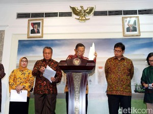 Tekanan Global Bikin Jokowi Ubah Paket Kebijakan Ekonomi ke-16