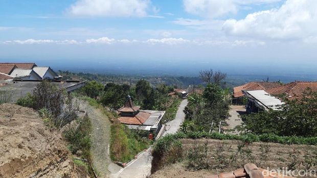 Permukiman penduduk di lereng Merapi. 