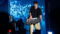 Charlie Puth menggelar konser perdananya bertajuk Voicenotes di ICE BSD, Jumat (16/11/2018). Ia membawakan lagu-lagu hits dengan penuh pesona. Foto: Grandyos Zafna/detikcom