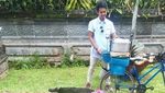 Selebgram Rijal Mulyana yang Kerap Pamer Aksi Kocak Saat Kulineran