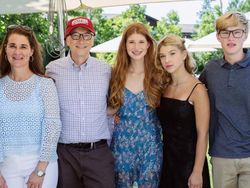 Bukti Kesederhanaan Bill Gates, Si Manusia 1.800 Triliun