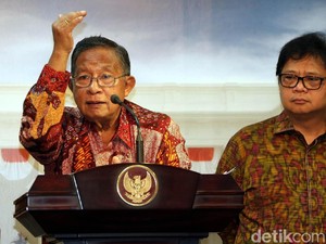 Jokowi Tugaskan Darmin dan Bos Bulog Stabilkan Harga Beras