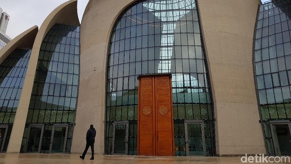 Mengunjungi Masjid Keren yang Diresmikan Erdogan di Jerman