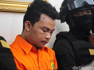 Polisi Terjunkan Penyelam Cari Linggis yang Dibuang Haris Simamora