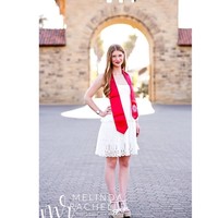 Jennifer adalah lulusan dari  Universitas Stanford, AS jurusan biologi. Tak hanya cerdas, gadis 22 tahun itu pun sudah menunjukkan kepeduliannya sejak muda. Ia mengatakan bahwa dia sangat peduli dengan kesejahteraan anak-anak, khususnya di Amerika, ungkapnya kepada Horse Network.  Foto: dok. Instagram