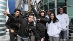 Nyantai Bareng Payung Teduh di Rooftop detikcom