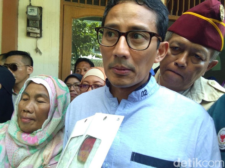  Sandiaga  Uno  Doakan Hanum Rangga Tembus 1 Juta Penonton