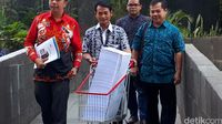 Diangkut Troli, Begini Tebal Berkas Dakwaan KPK di Kasus DPRD Sumut