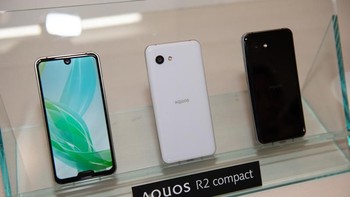 Dan juga warna hitam. Foto: Android Community
