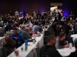 Penganut Bumi Datar Berkumpul Memantapkan Keyakinannya