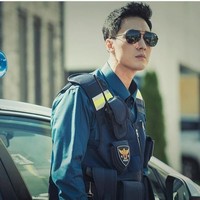 Meskipun sudah memasuki usia kepala empat, So Ji Sub tetap tampil prima dan memiliki perut sixpack yang ia dapati dari menjalani diet dan pola hidup sehat  Foto: Instagram @mbcdrama_now