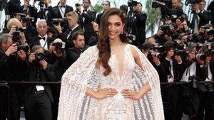 Penampilan Glamor Deepika Padukone dengan Gaun Cantik Bak Pengantin