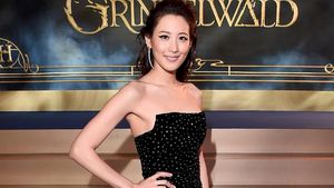 Gaya Claudia Kim Nagini yang Memikat di Premier Fantastic Beasts 2