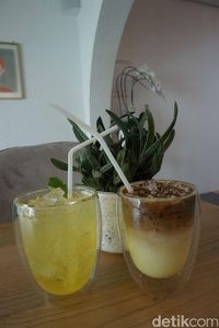 Seruput Kopi di Cliq, Resto Nuansa Retro yang Super Instagram-able